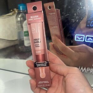 ELF Halo Glow Blush Wand - Berry Radiant